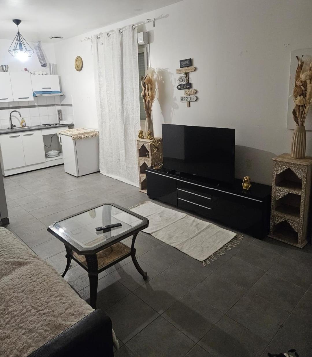 Studio A 2 Arret De Gare Du Nord Pierrefitte-sur-Seine Extérieur photo
